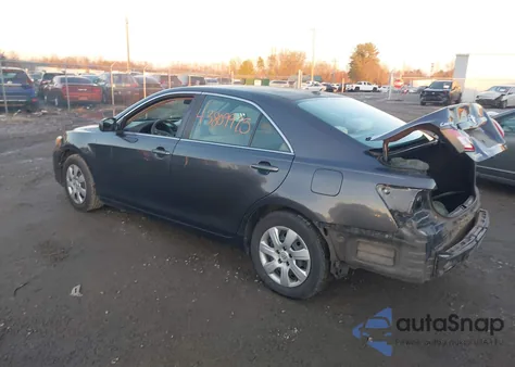 2010 Toyota Camry Le z USA, uszkodzony, nr VIN 4T1BF3EKXAU032799